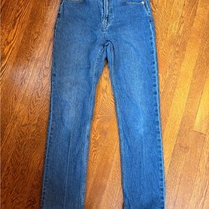 GAP Women’s ‘90s Straight High Rise